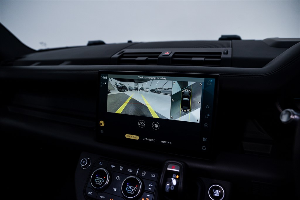 Used Land Rover Defender 110 2021 for sale - 75318235: Photo 67