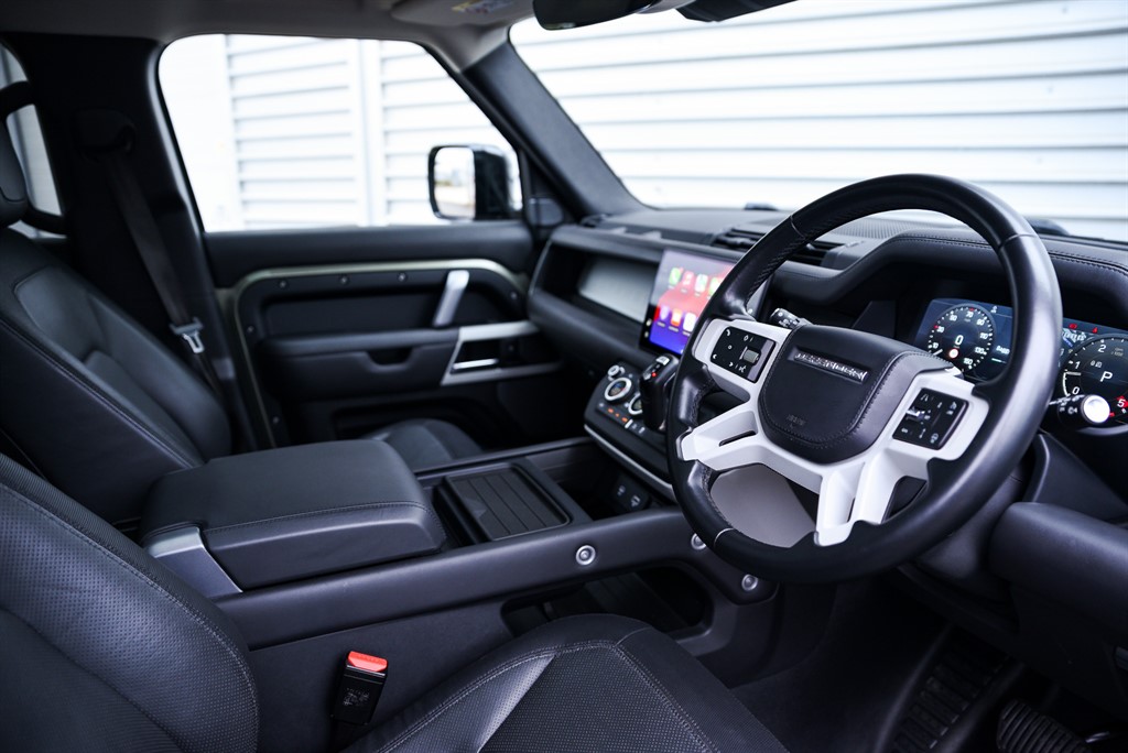 Used Land Rover Defender 110 2022 for sale - 76587112: Photo 16