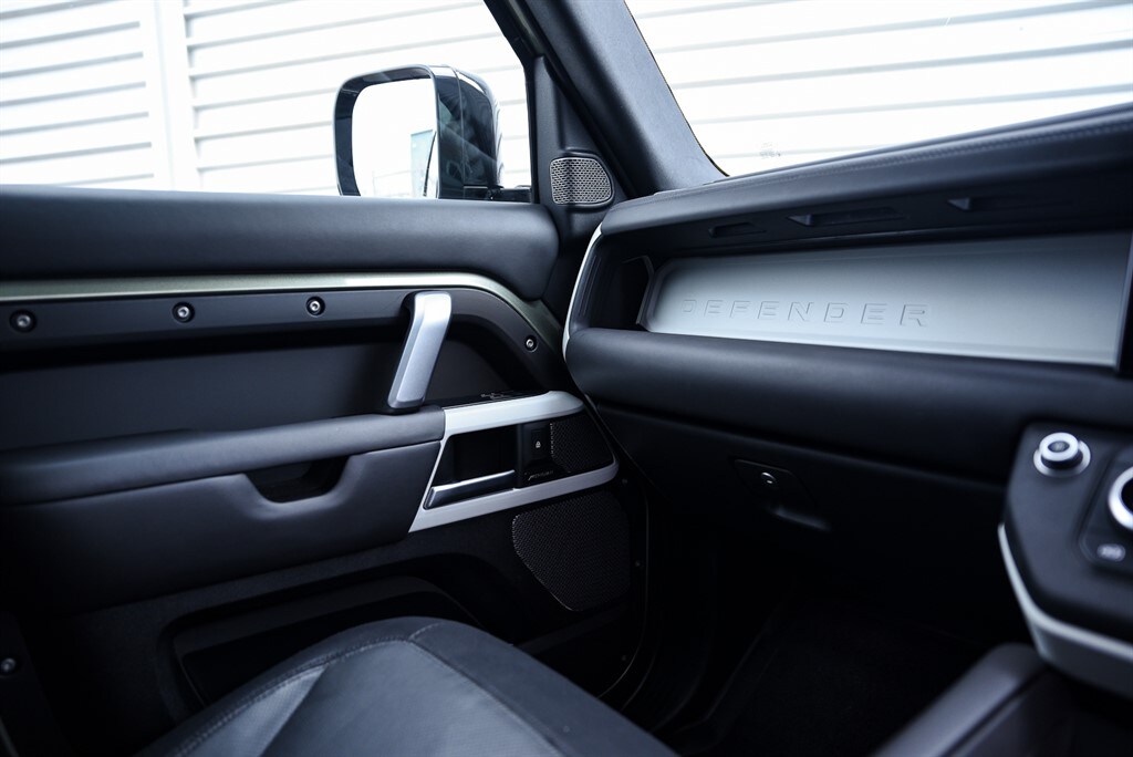 Used Land Rover Defender 110 2022 for sale - 76587112: Photo 23