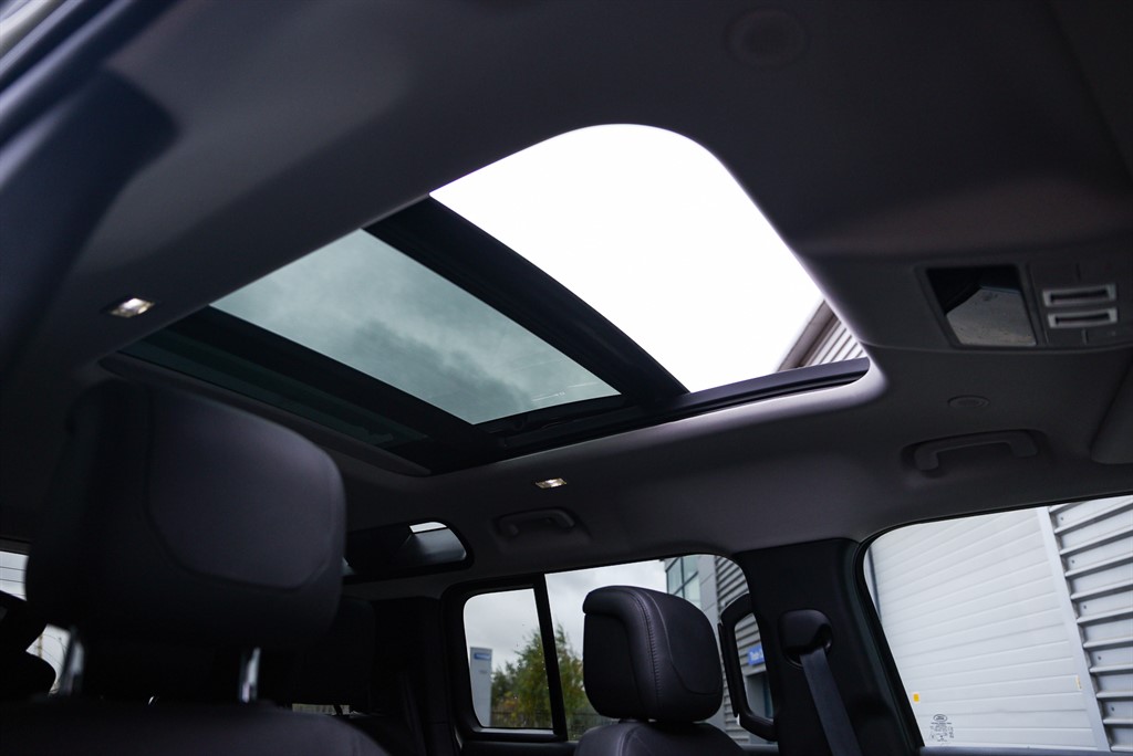 Used Land Rover Defender 110 2022 for sale - 76587112: Photo 5