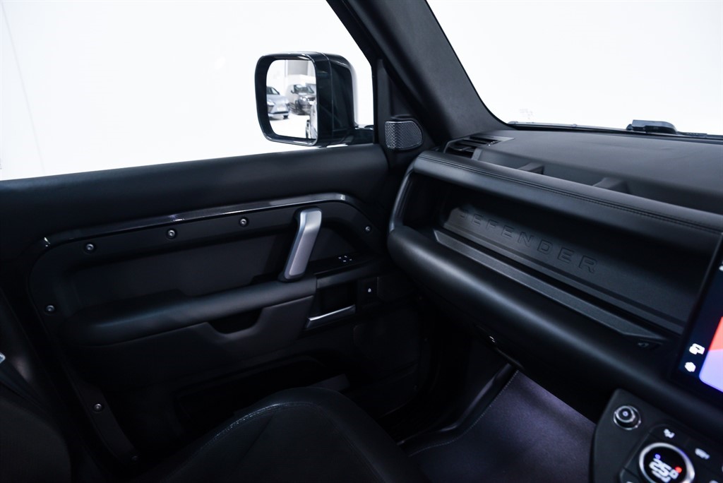 Used Land Rover Defender 110 2021 for sale - 77093027: Photo 40