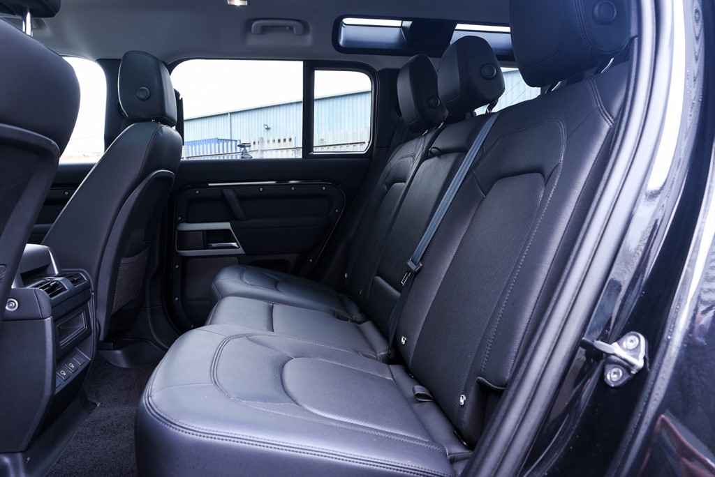 Used Land Rover Defender 110 2023 for sale - 76311428: Photo 12