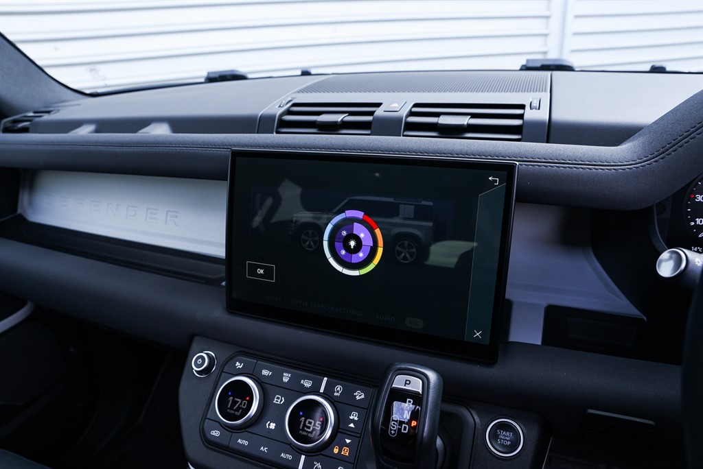 Used Land Rover Defender 110 2023 for sale - 76311428: Photo 17