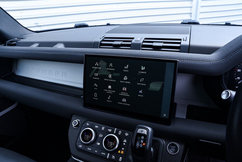 Used Land Rover Defender 110 2023 for sale - 76311428: Photo 23