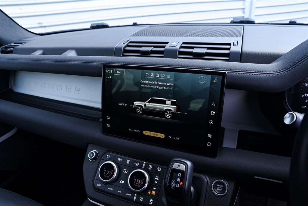 Used Land Rover Defender 110 2023 for sale - 76311428: Photo 24