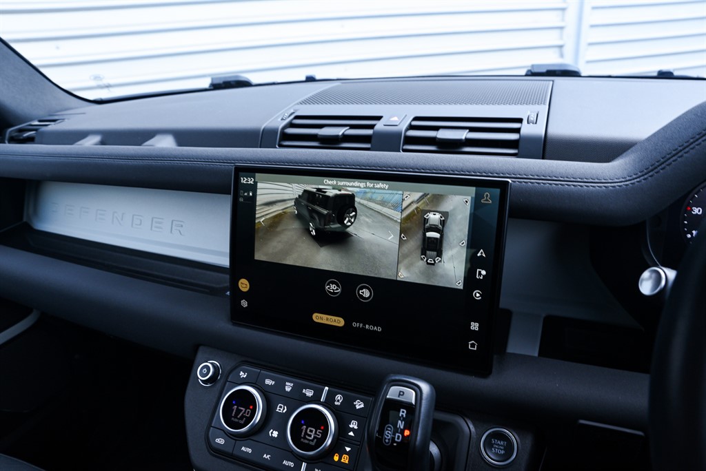 Used Land Rover Defender 110 2023 for sale - 76311428: Photo 27