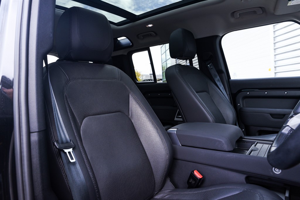 Used Land Rover Defender 110 2023 for sale - 76311428: Photo 9