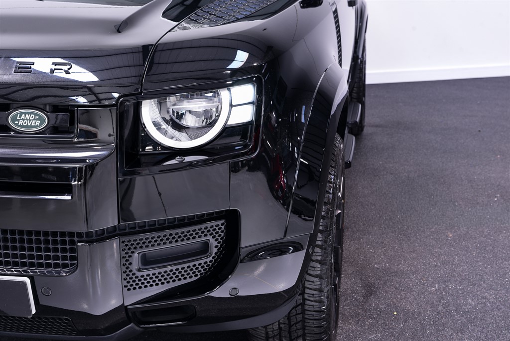 Used Land Rover Defender 2023 for sale - 76668365: Photo 11