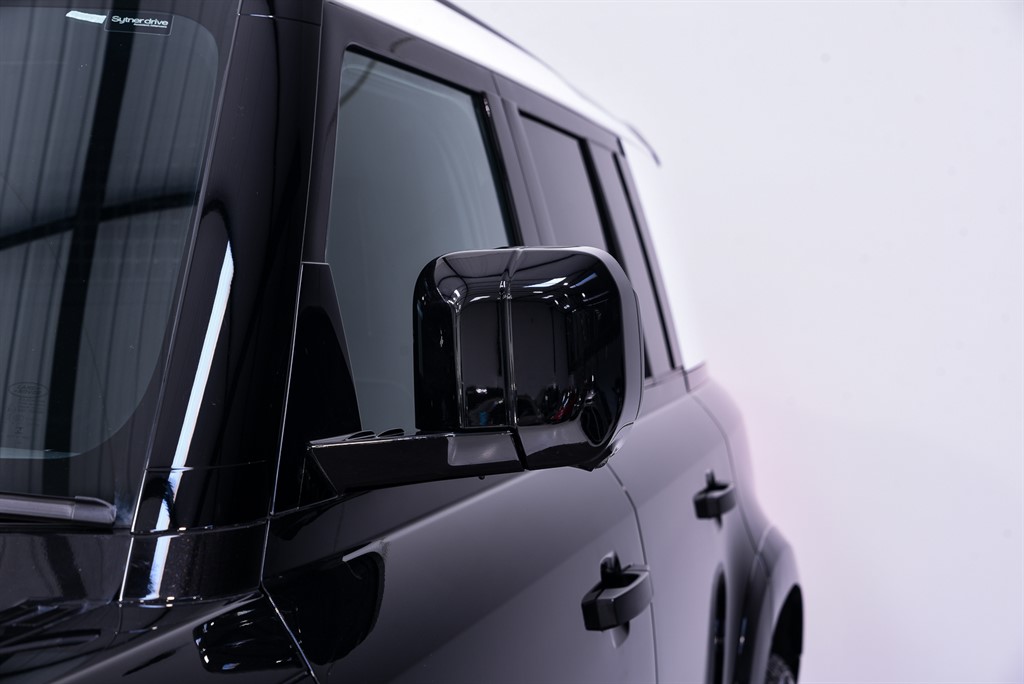 Used Land Rover Defender 2023 for sale - 76668365: Photo 13