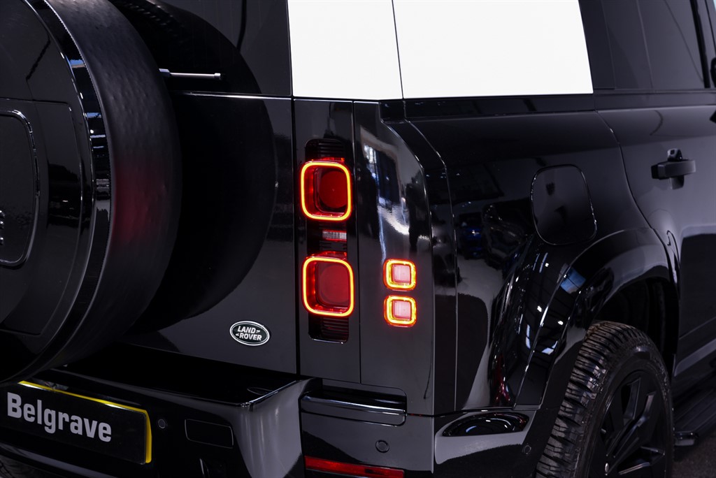 Used Land Rover Defender 2023 for sale - 76668365: Photo 16