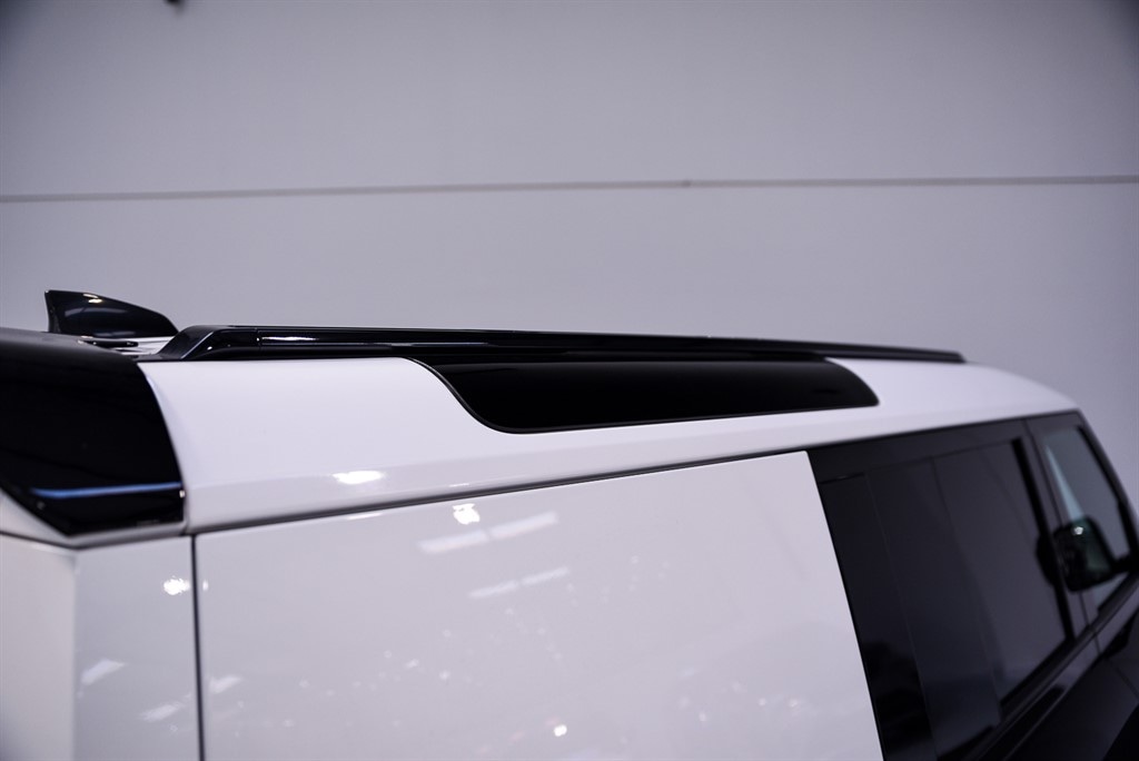 Used Land Rover Defender 2023 for sale - 76668365: Photo 21