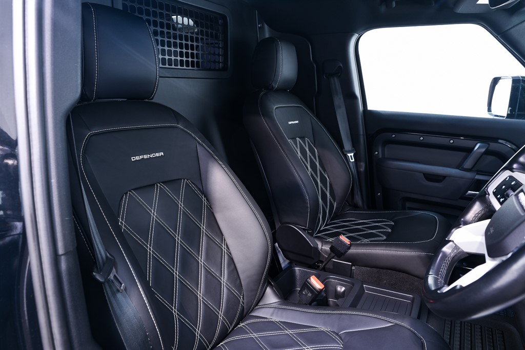 Used Land Rover Defender 2023 for sale - 76668365: Photo 23