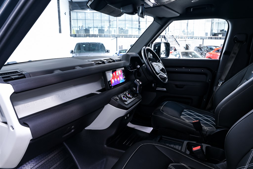 Used Land Rover Defender 2023 for sale - 76668365: Photo 24