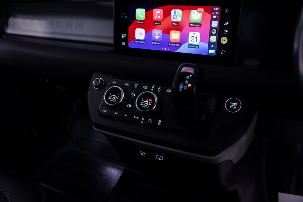 Used Land Rover Defender 2023 for sale - 76668365: Photo 28