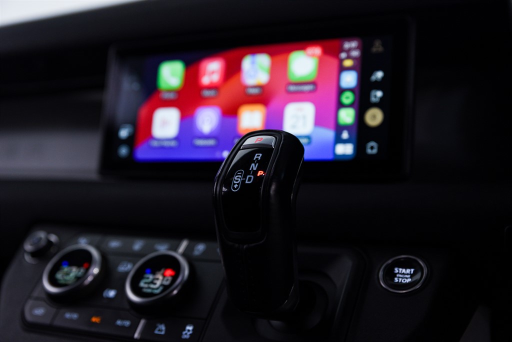 Used Land Rover Defender 2023 for sale - 76668365: Photo 29