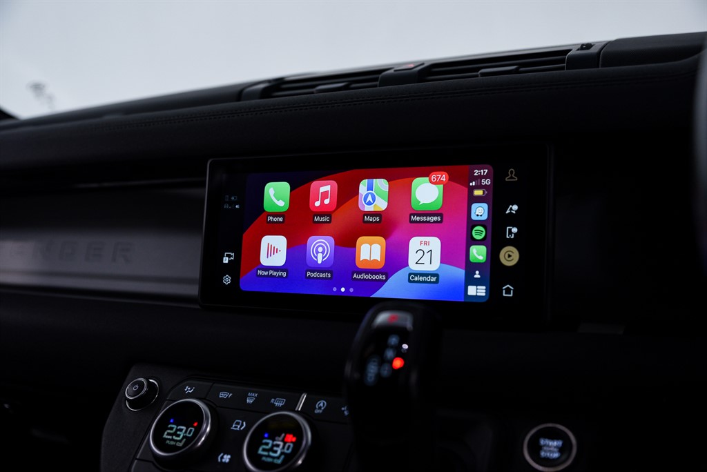 Used Land Rover Defender 2023 for sale - 76668365: Photo 30