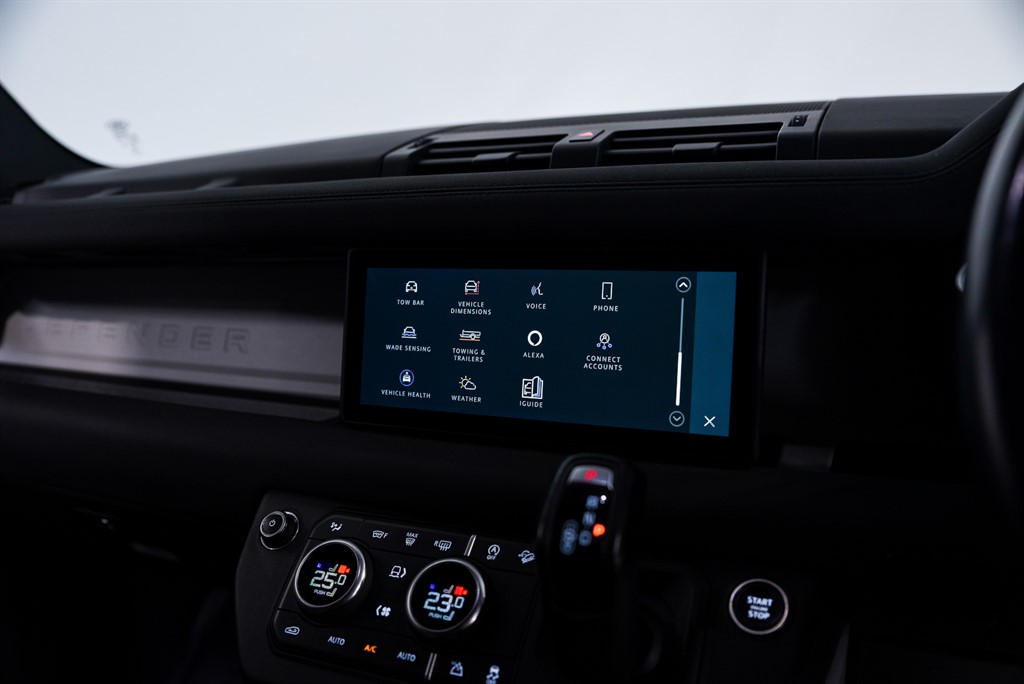 Used Land Rover Defender 2023 for sale - 76668365: Photo 36