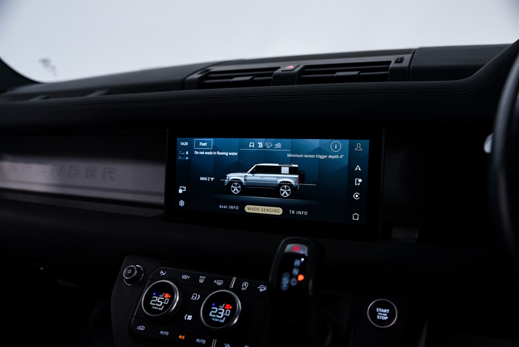 Used Land Rover Defender 2023 for sale - 76668365: Photo 38