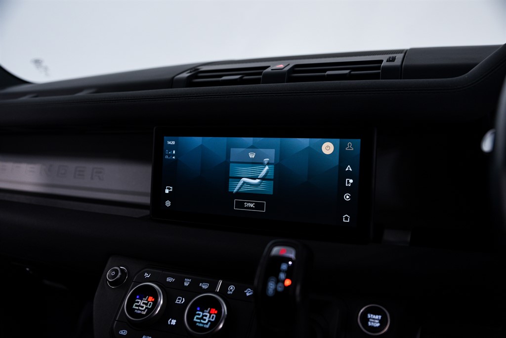 Used Land Rover Defender 2023 for sale - 76668365: Photo 39