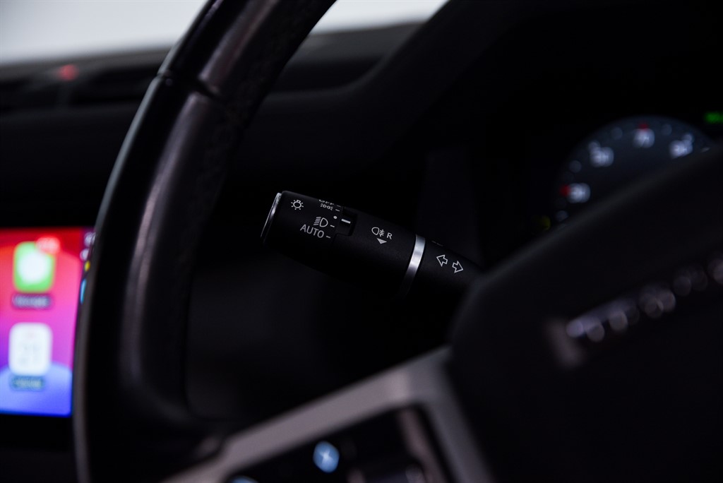 Used Land Rover Defender 2023 for sale - 76668365: Photo 44