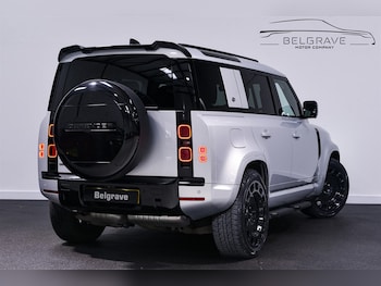 Used Land Rover Defender 110 2024 for sale - 77903594: Photo