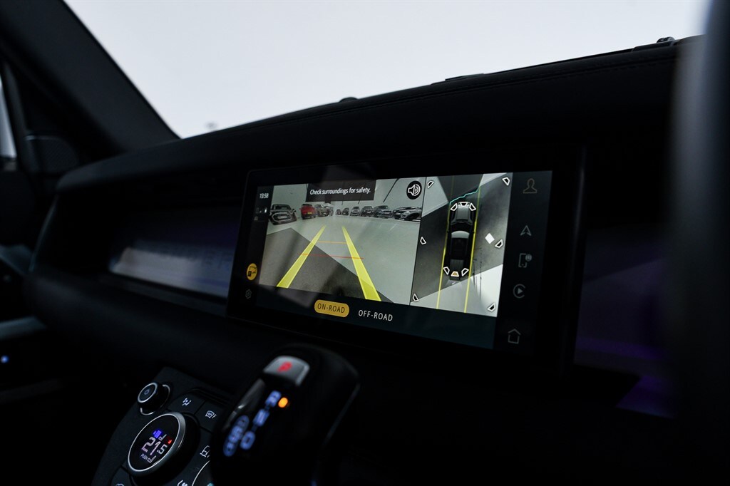 Used Land Rover Defender 110 2024 for sale - 77903594: Photo 32