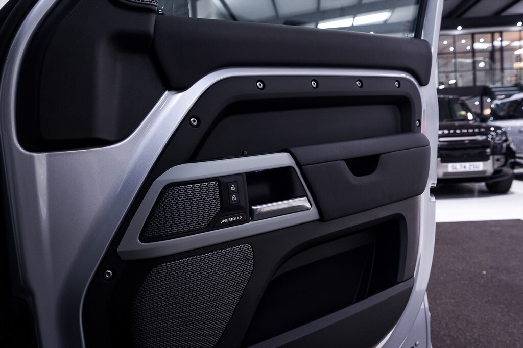 Used Land Rover Defender 110 2024 for sale - 77903594: Photo 37