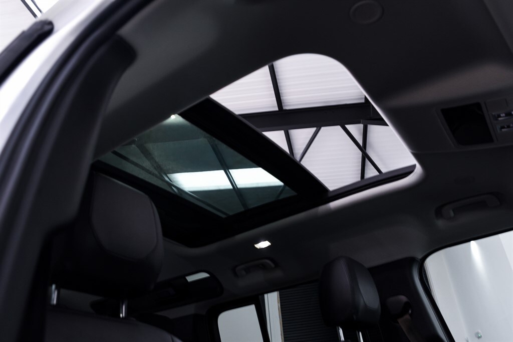 Used Land Rover Defender 110 2024 for sale - 77903594: Photo 4