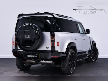 Used Land Rover Defender 110 2023 for sale - 77570334: Photo