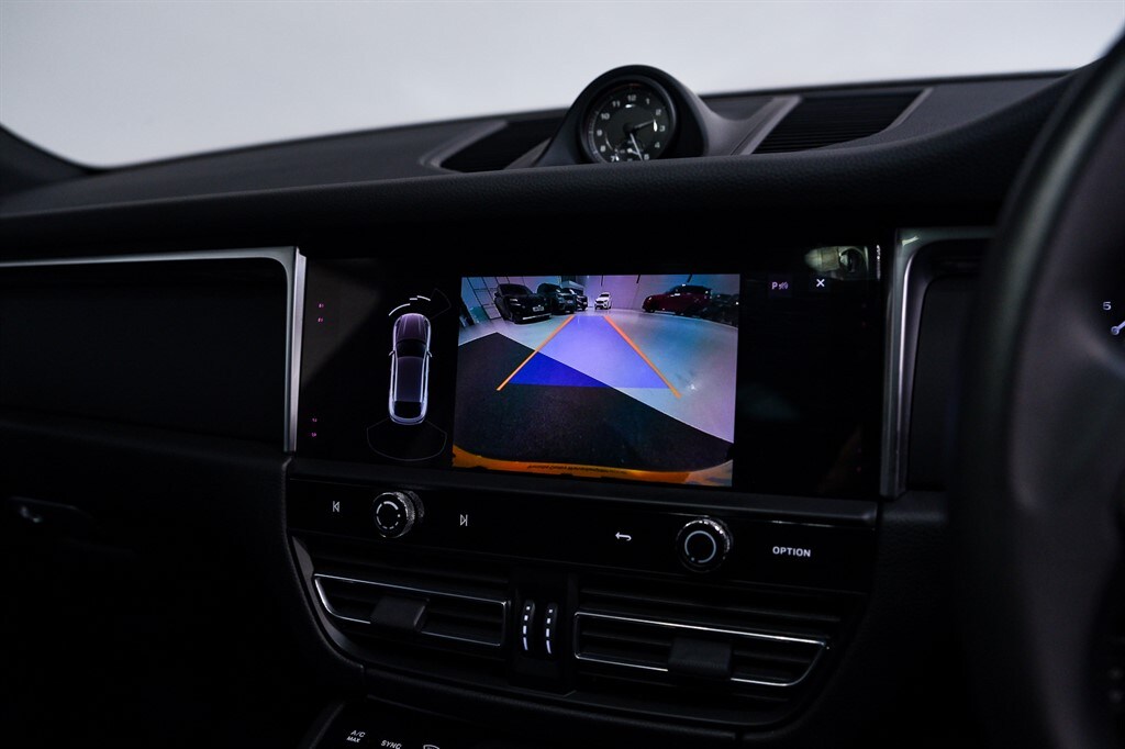 Used Porsche Macan 2022 for sale - 77406589: Photo 32