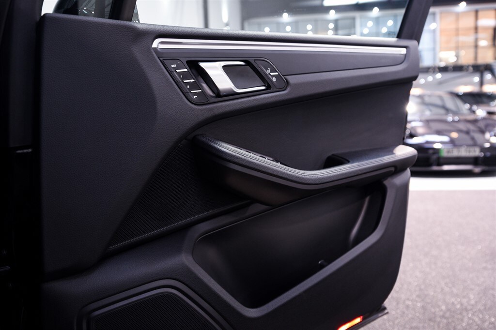 Used Porsche Macan 2022 for sale - 77406589: Photo 38