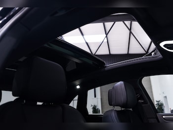 Used Porsche Macan 2021 for sale - 77406589: Photo