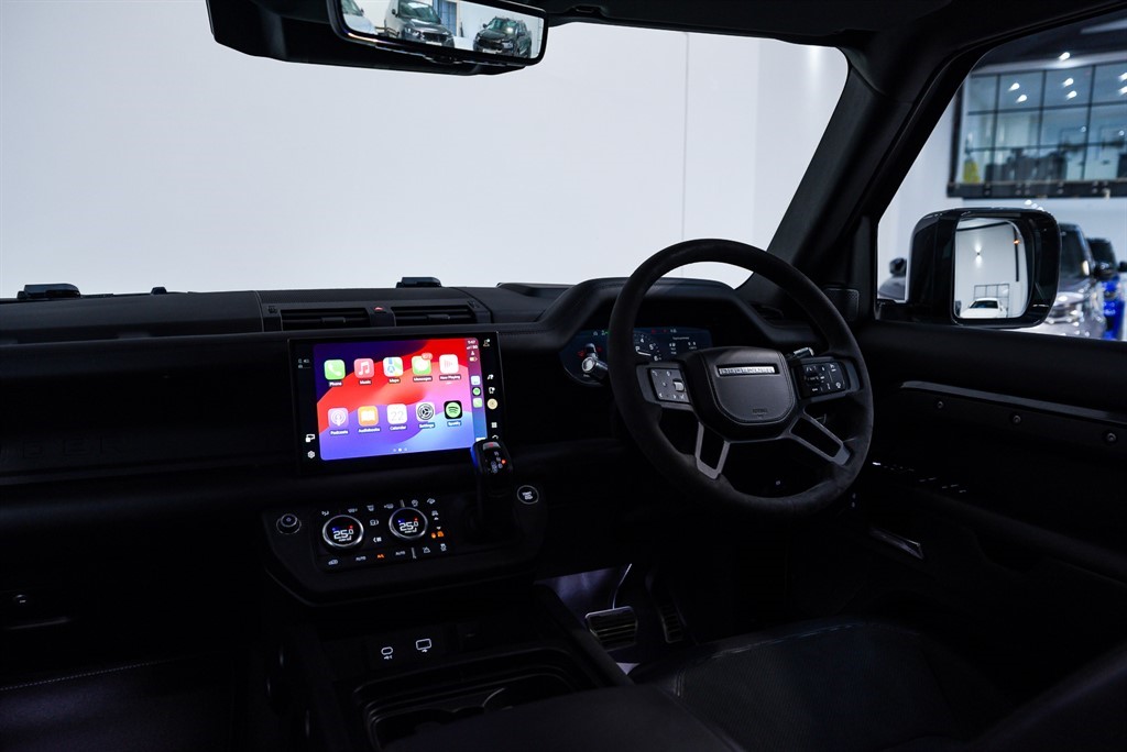 Used Land Rover Defender 2021 for sale - 77480393: Photo 33