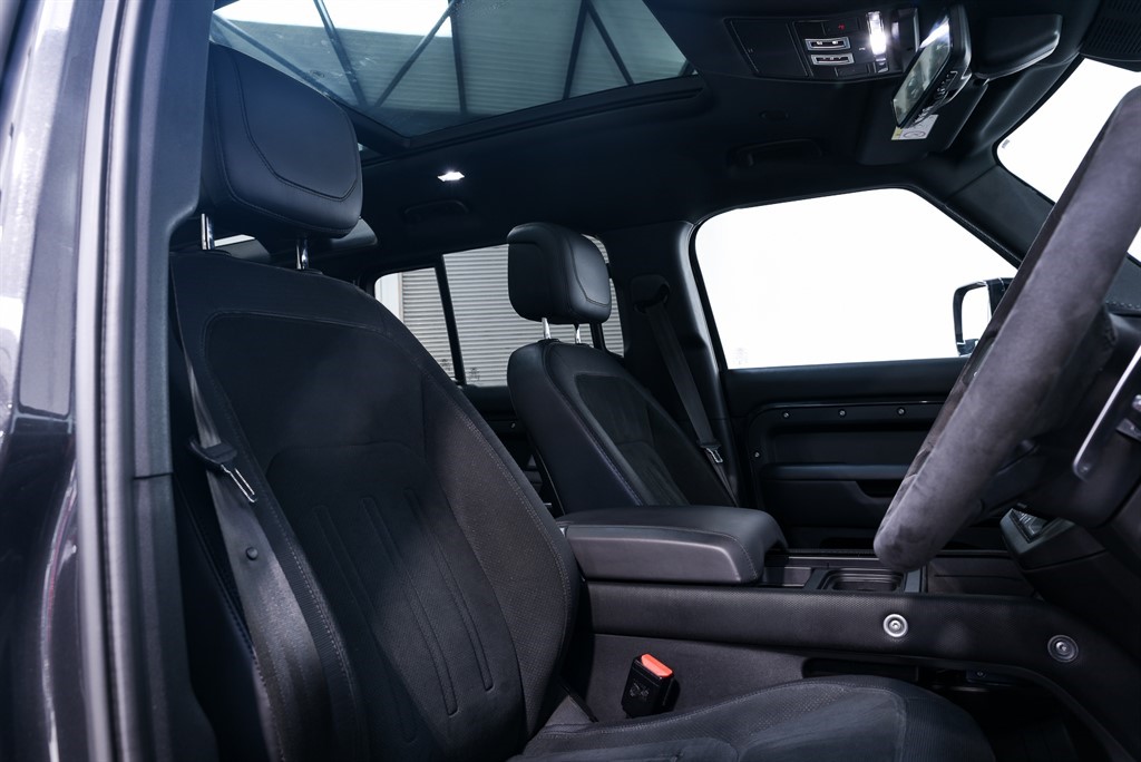 Used Land Rover Defender 2021 for sale - 77480393: Photo 35