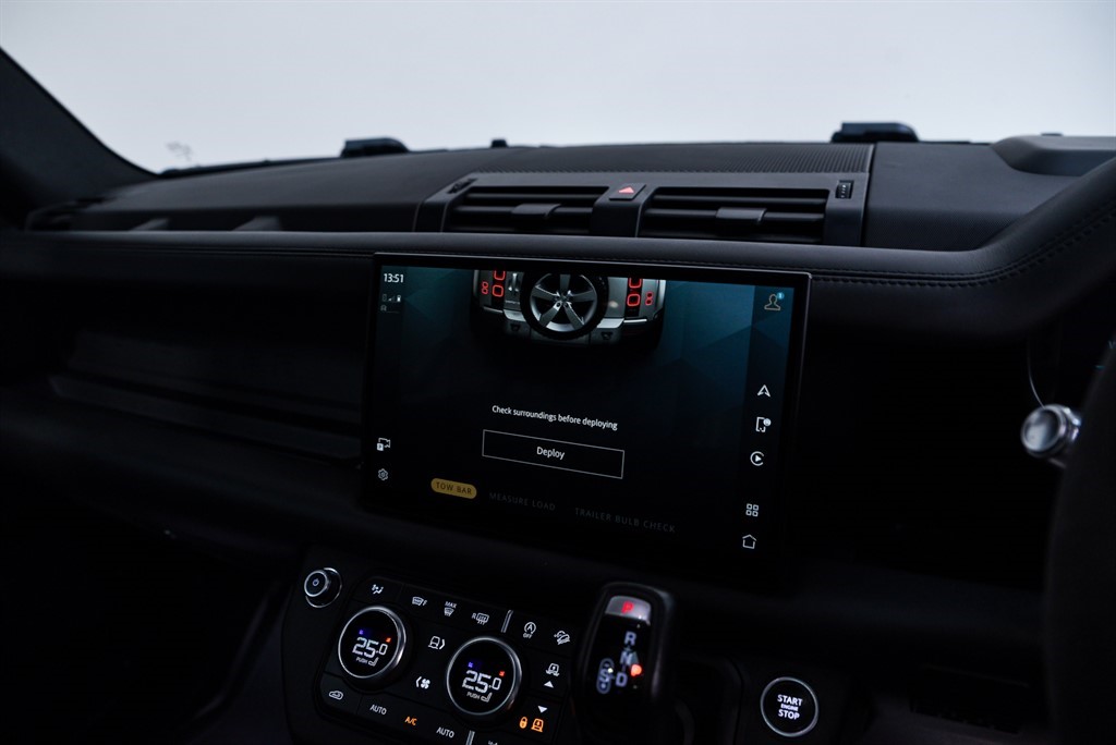 Used Land Rover Defender 2021 for sale - 77480393: Photo 52