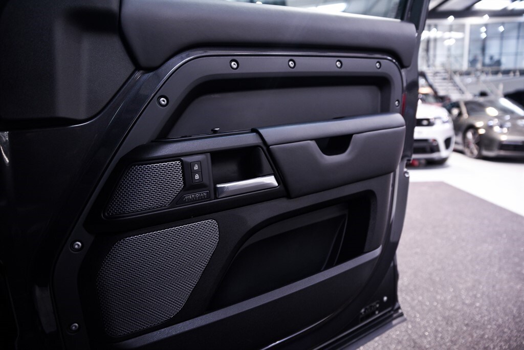 Used Land Rover Defender 2021 for sale - 77480393: Photo 55