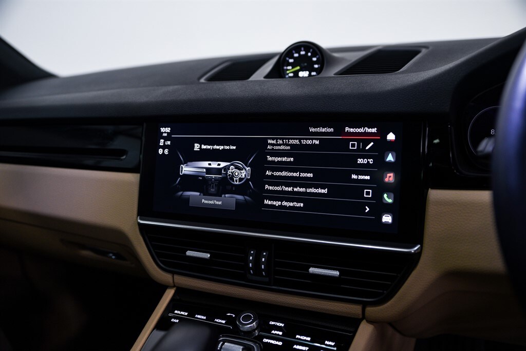 Used Porsche Cayenne 2022 for sale - 76140473: Photo 46