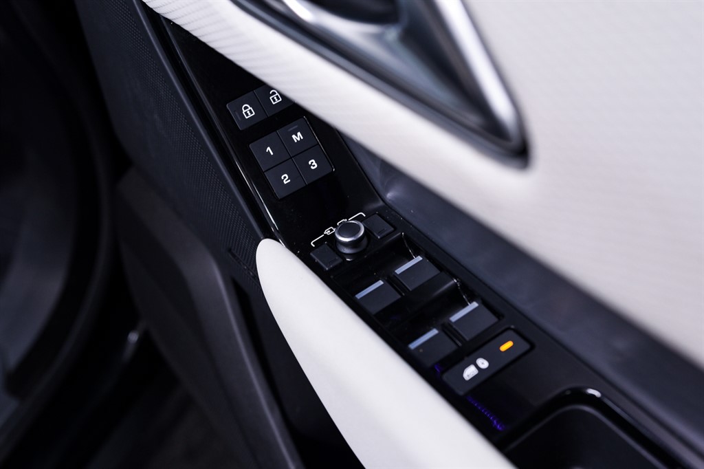 Used Land Rover Range Rover Velar 2022 for sale - 77988861: Photo 32