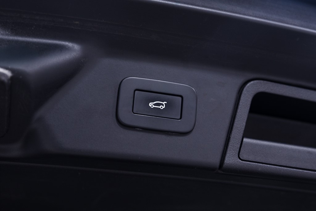 Used Land Rover Range Rover Velar 2022 for sale - 77988861: Photo 33