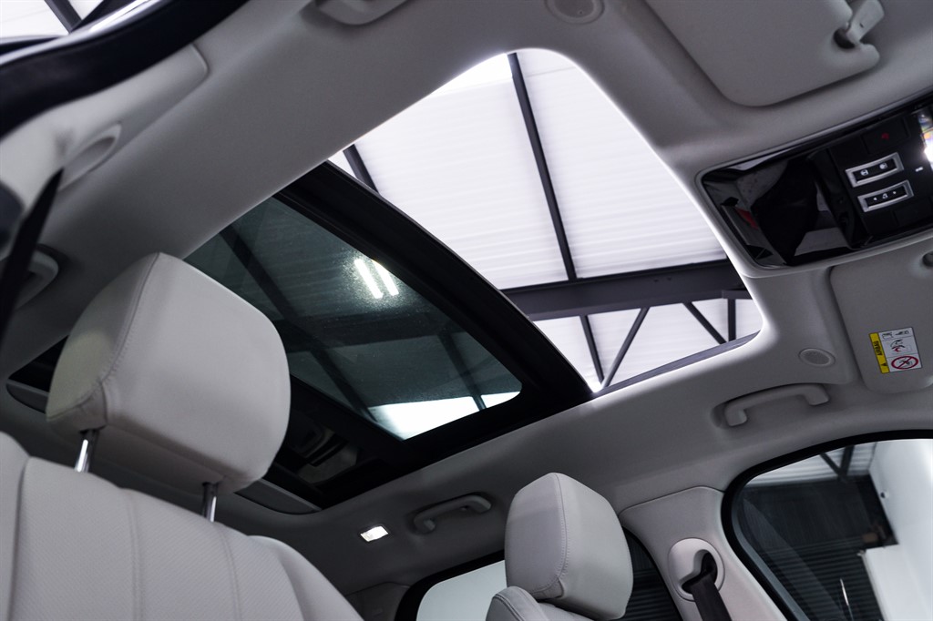 Used Land Rover Range Rover Velar 2022 for sale - 77988861: Photo 4