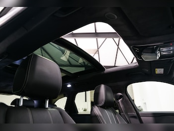 Used Land Rover Range Rover Velar 2022 for sale - 76971667: Photo