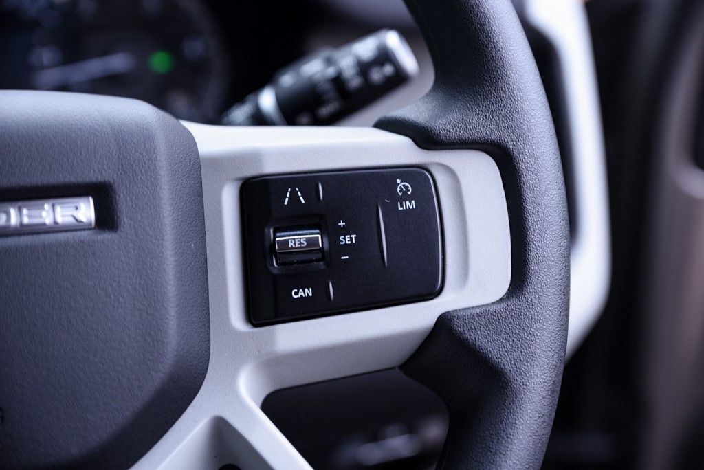 Used Land Rover Defender 90 2023 for sale - 76575294: Photo 21