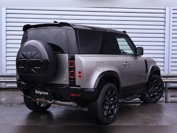 Used Land Rover Defender 90 2023 for sale - 76575294: Photo