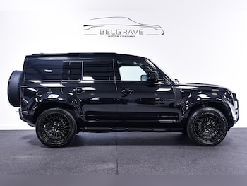 Used Land Rover Defender 110 2025 for sale - 79363879: Photo