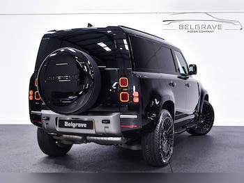 Used Land Rover Defender 110 2025 for sale - 79363879: Photo