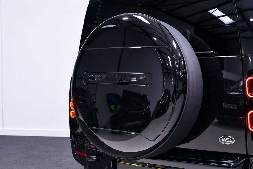 Used Land Rover Defender 2023 for sale - 77786570: Photo 17