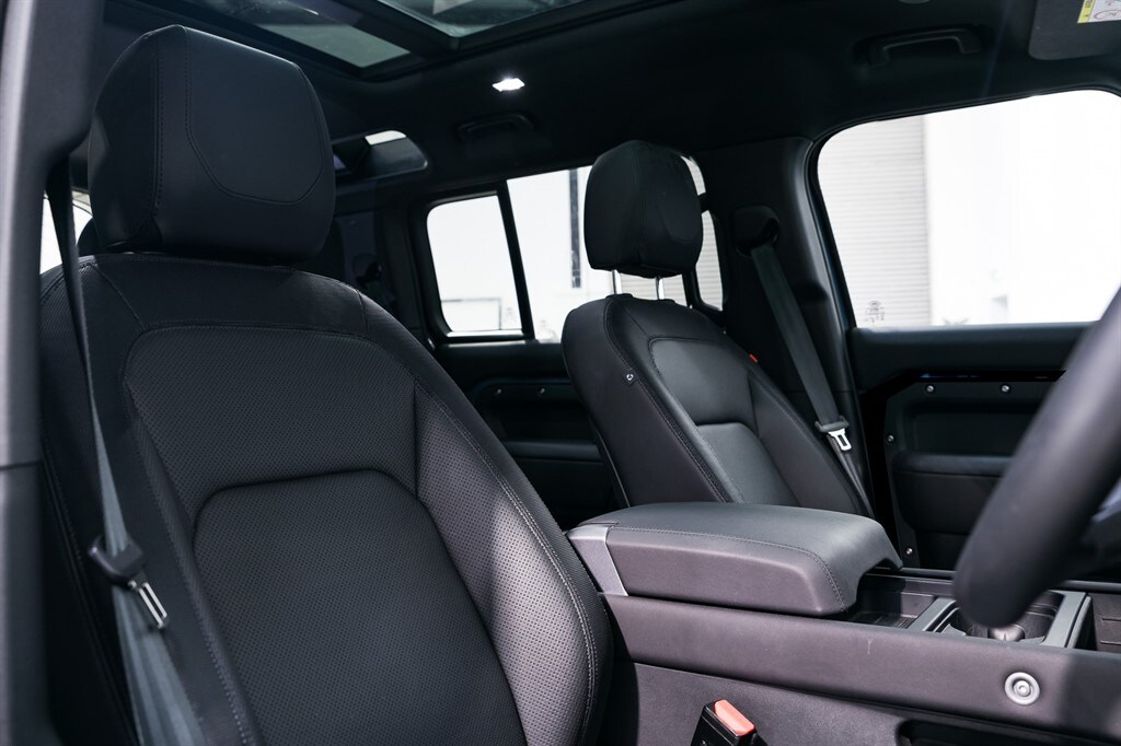 Used Land Rover Defender 2023 for sale - 77786570: Photo 21