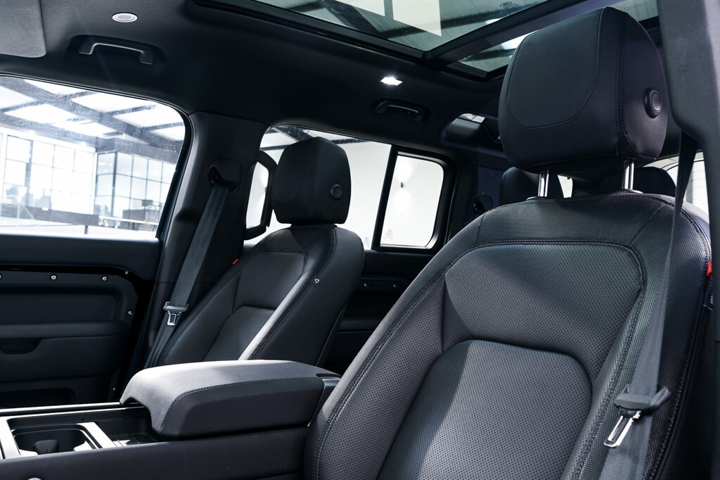 Used Land Rover Defender 2023 for sale - 77786570: Photo 23