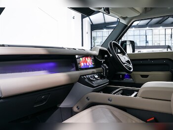 Used Land Rover Defender 110 2024 for sale - 78278027: Photo