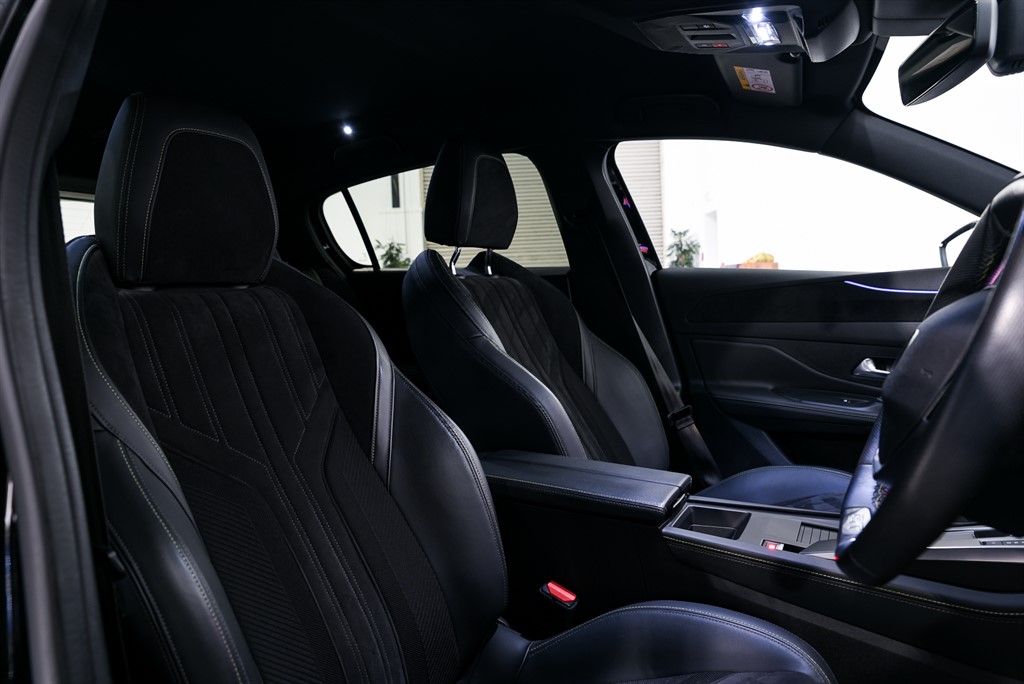 Used Peugeot 308 2022 for sale - 77013234: Photo 12